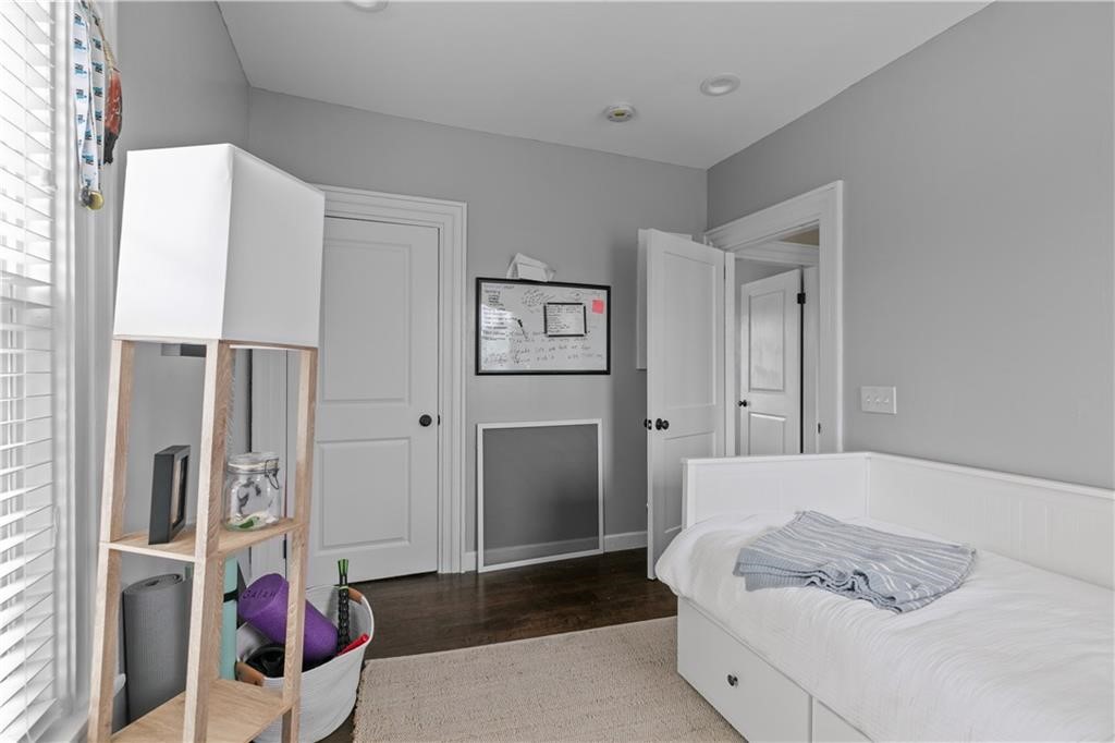 5 Elliot Place