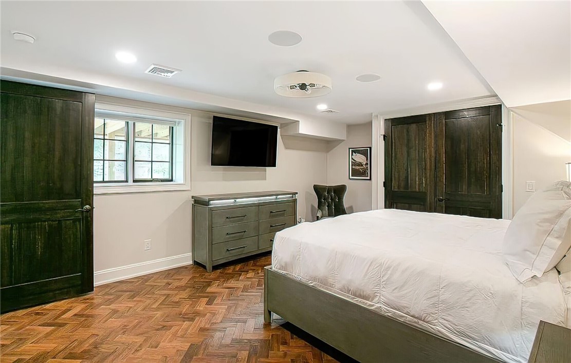 6 Honey Pot Hook Road