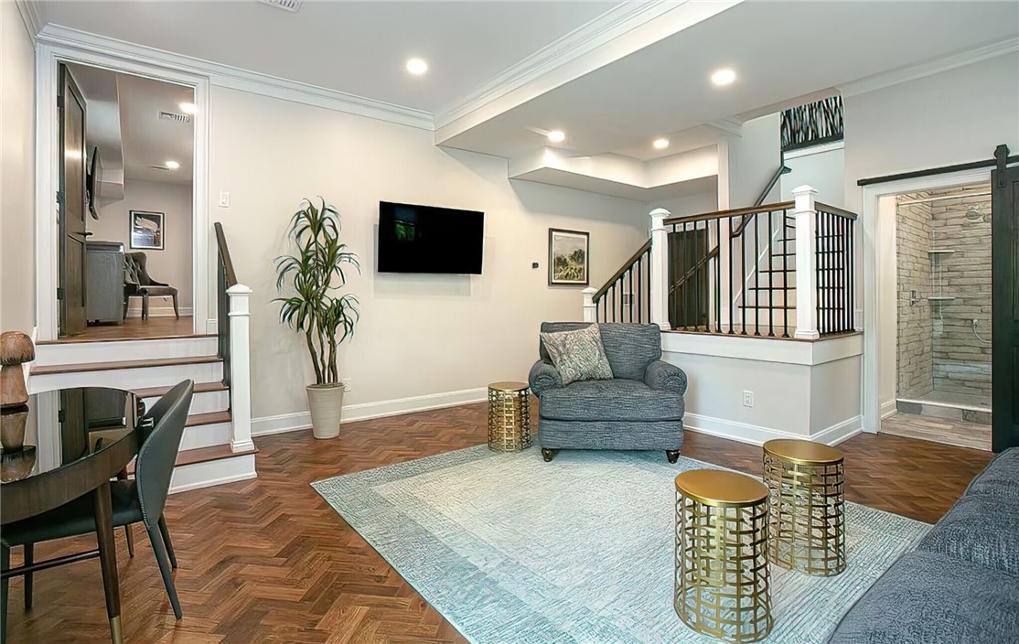 6 Honey Pot Hook Road