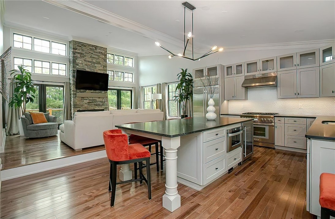 6 Honey Pot Hook Road