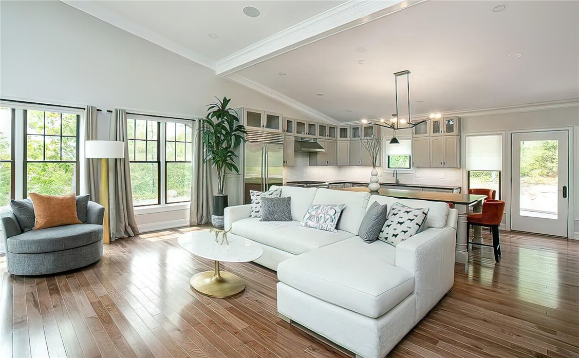 6 Honey Pot Hook Road