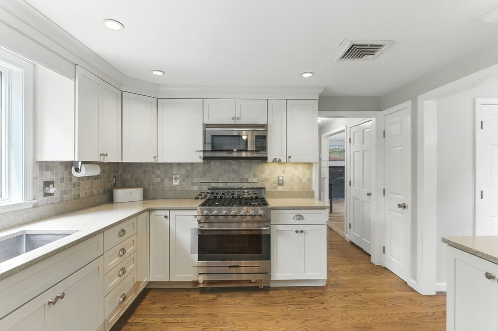 41 Tercentennial Drive