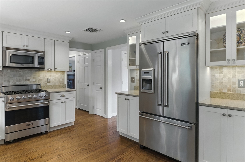 41 Tercentennial Drive