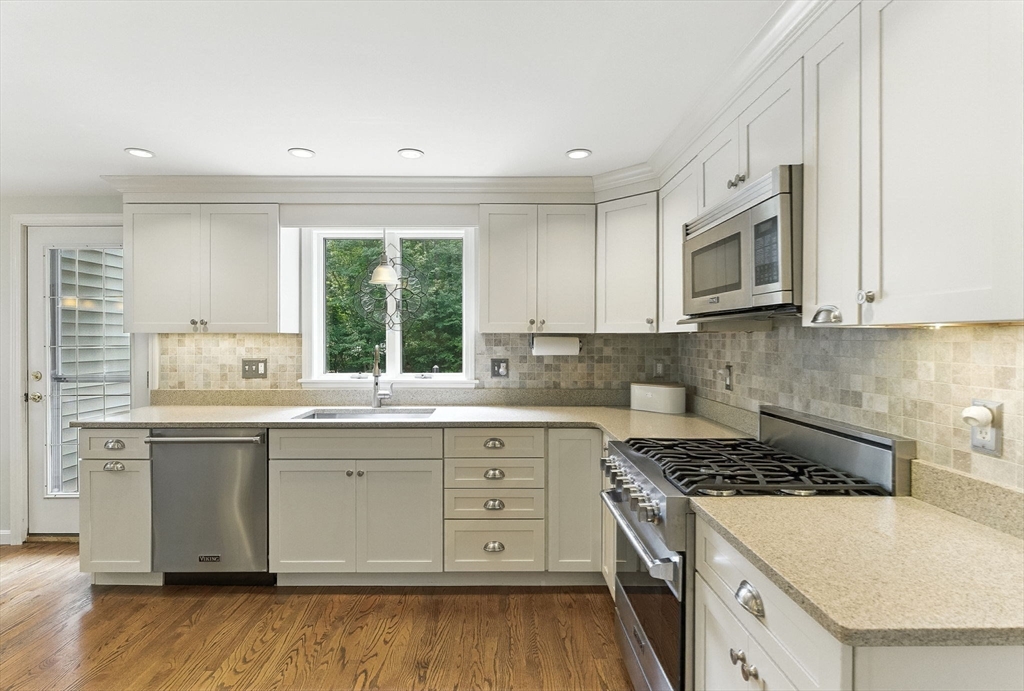 41 Tercentennial Drive