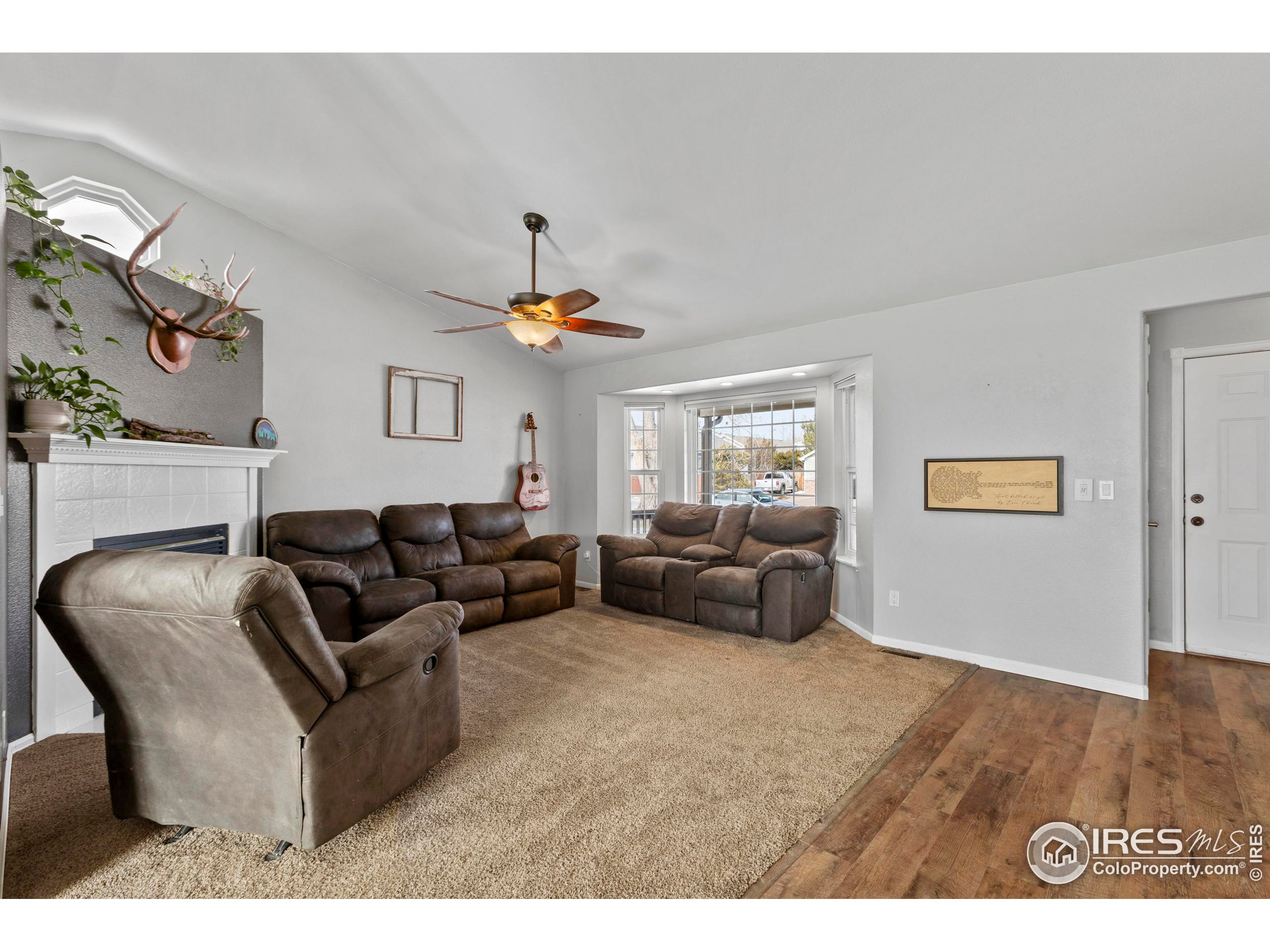 326 Riviera Ln