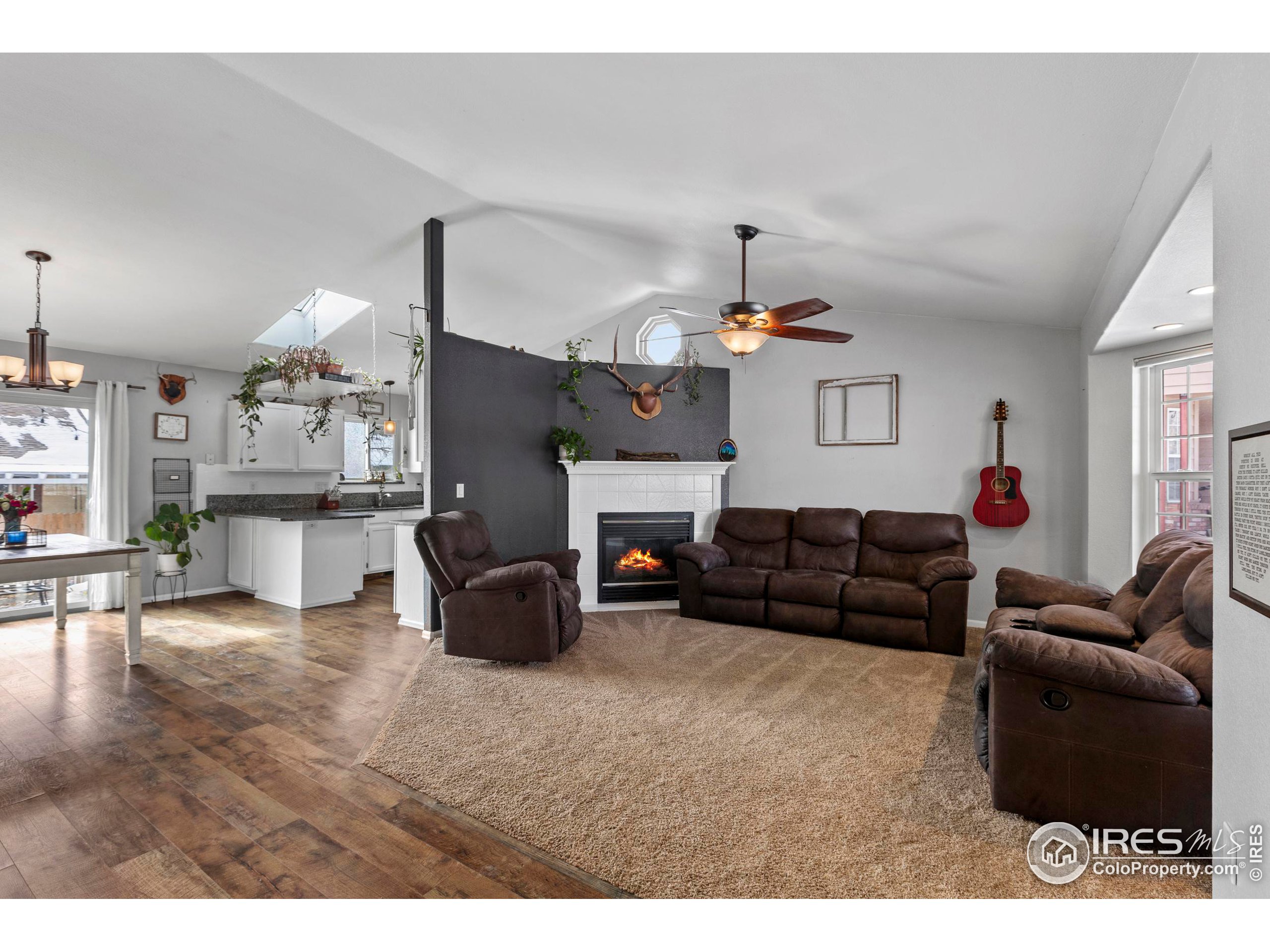 326 Riviera Ln