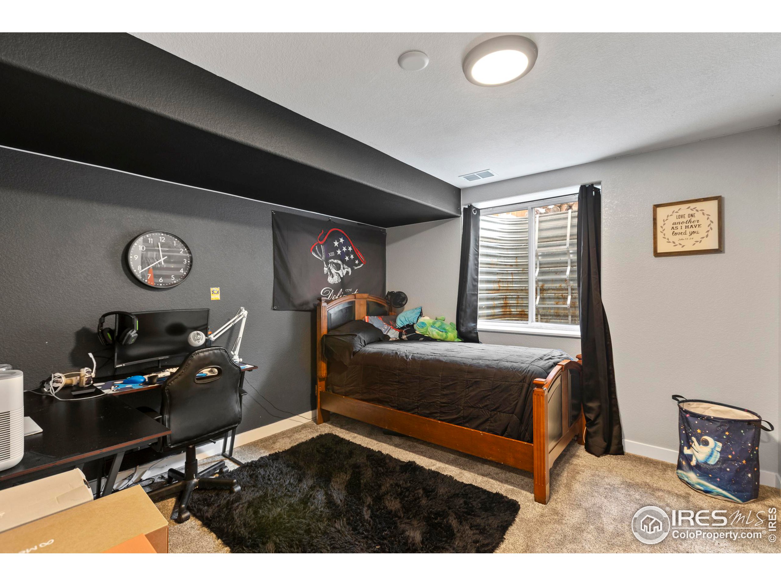 326 Riviera Ln