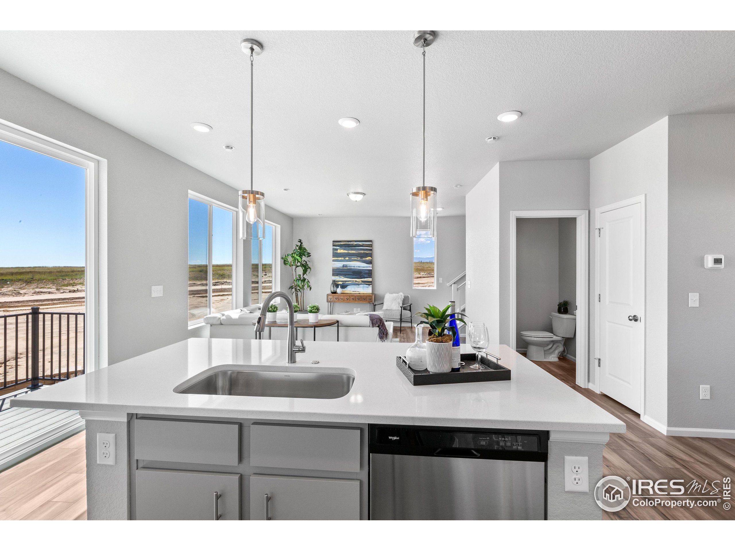 3381 Barkwood Dr