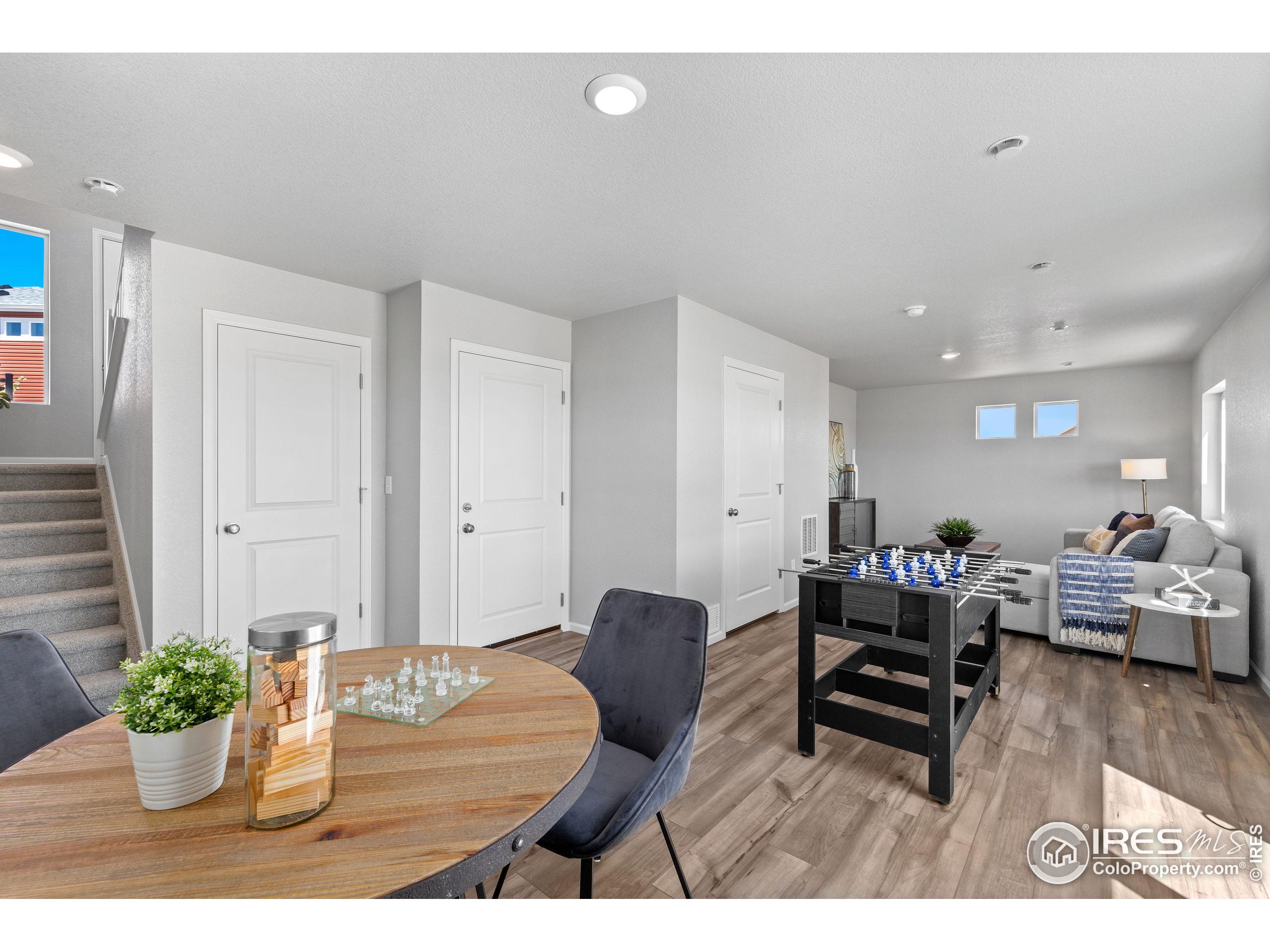 3381 Barkwood Dr