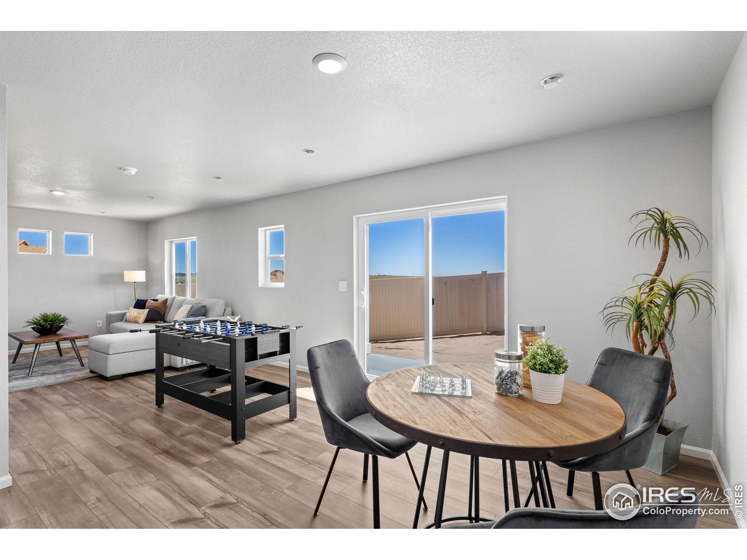3381 Barkwood Dr