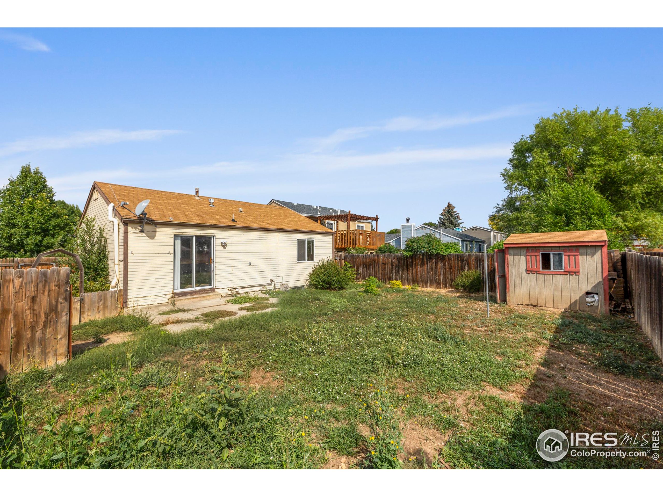 2172 Hackberry Cir
