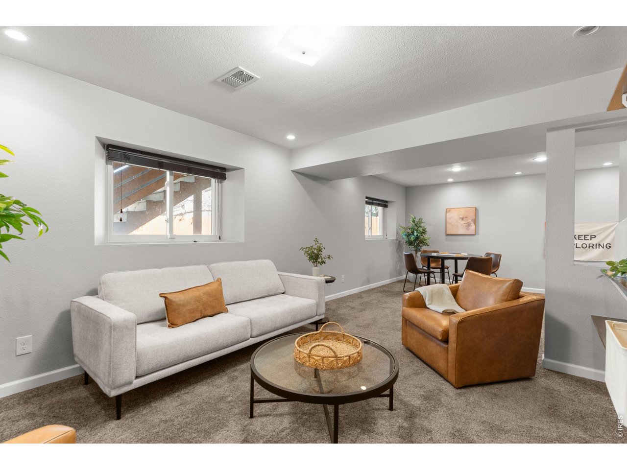 3954 Caddoa Dr