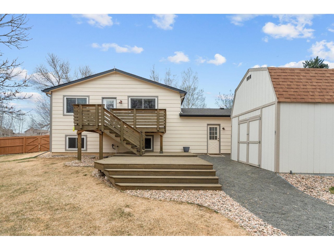 3954 Caddoa Dr