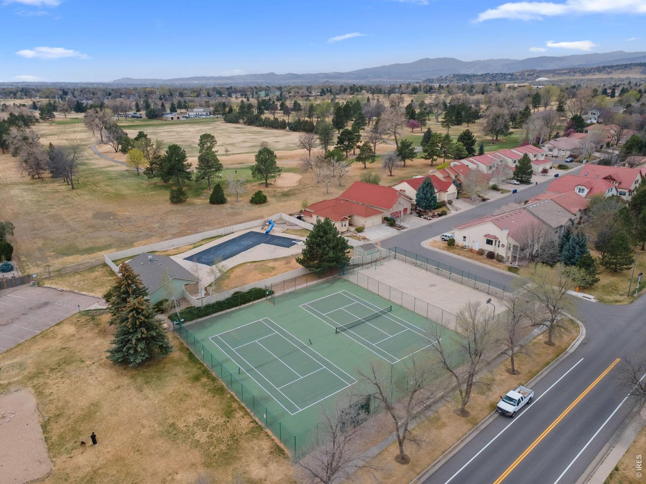 3954 Caddoa Dr