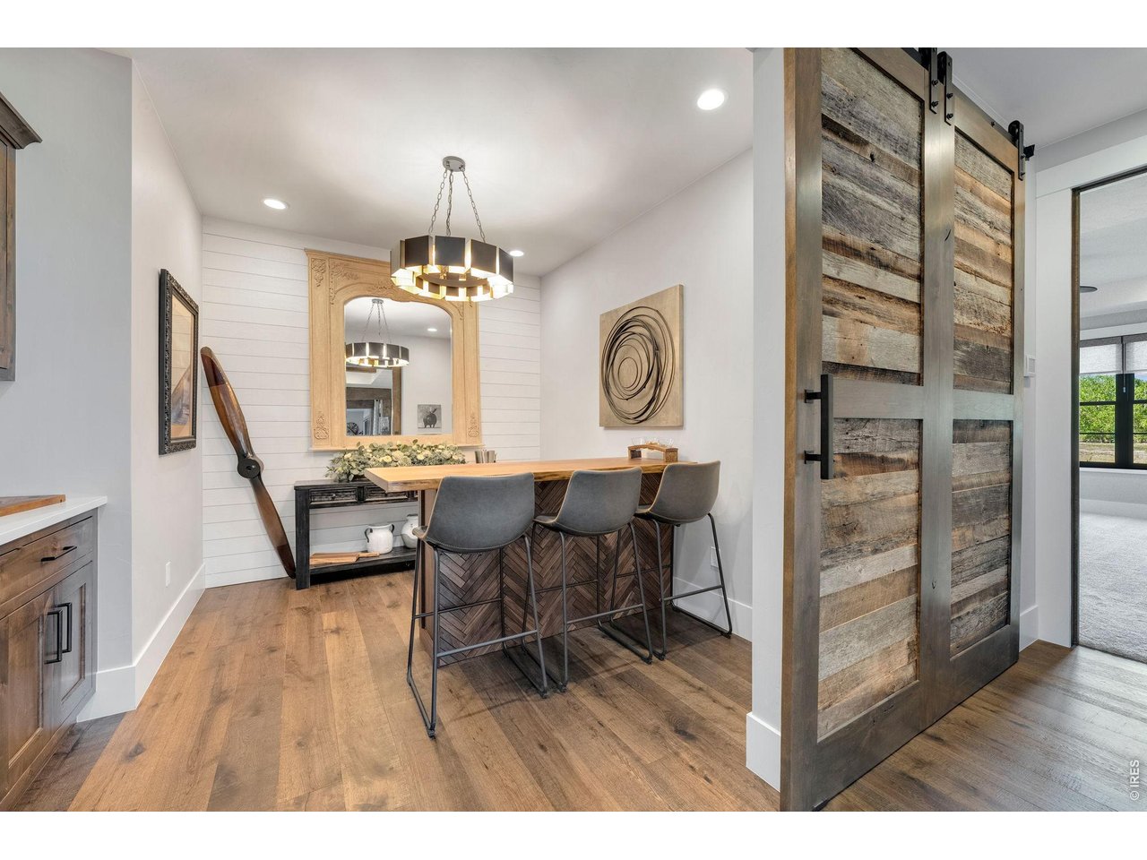 4252 Mountain Shadow Way