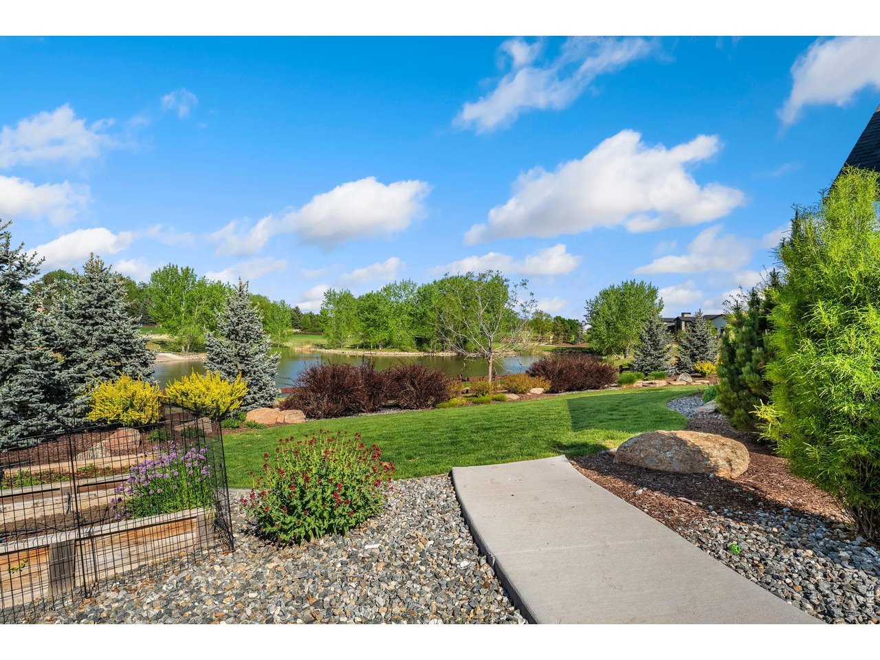 4252 Mountain Shadow Way