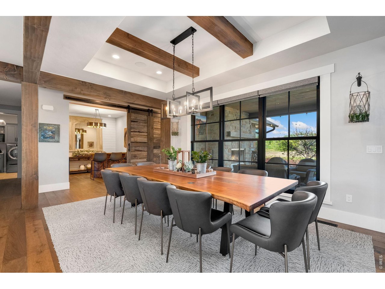 4252 Mountain Shadow Way
