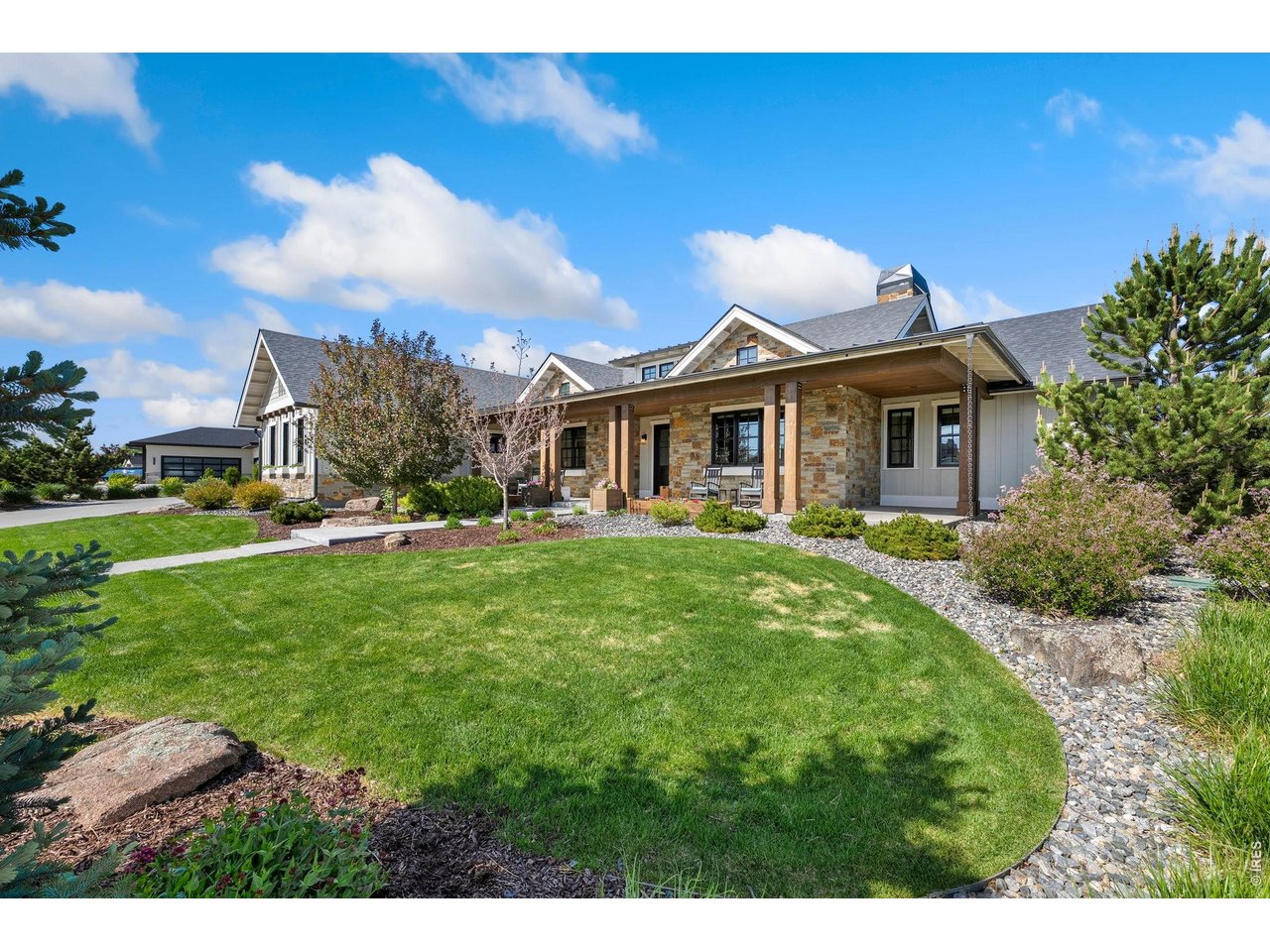 4252 Mountain Shadow Way