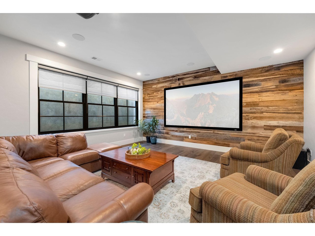 4252 Mountain Shadow Way