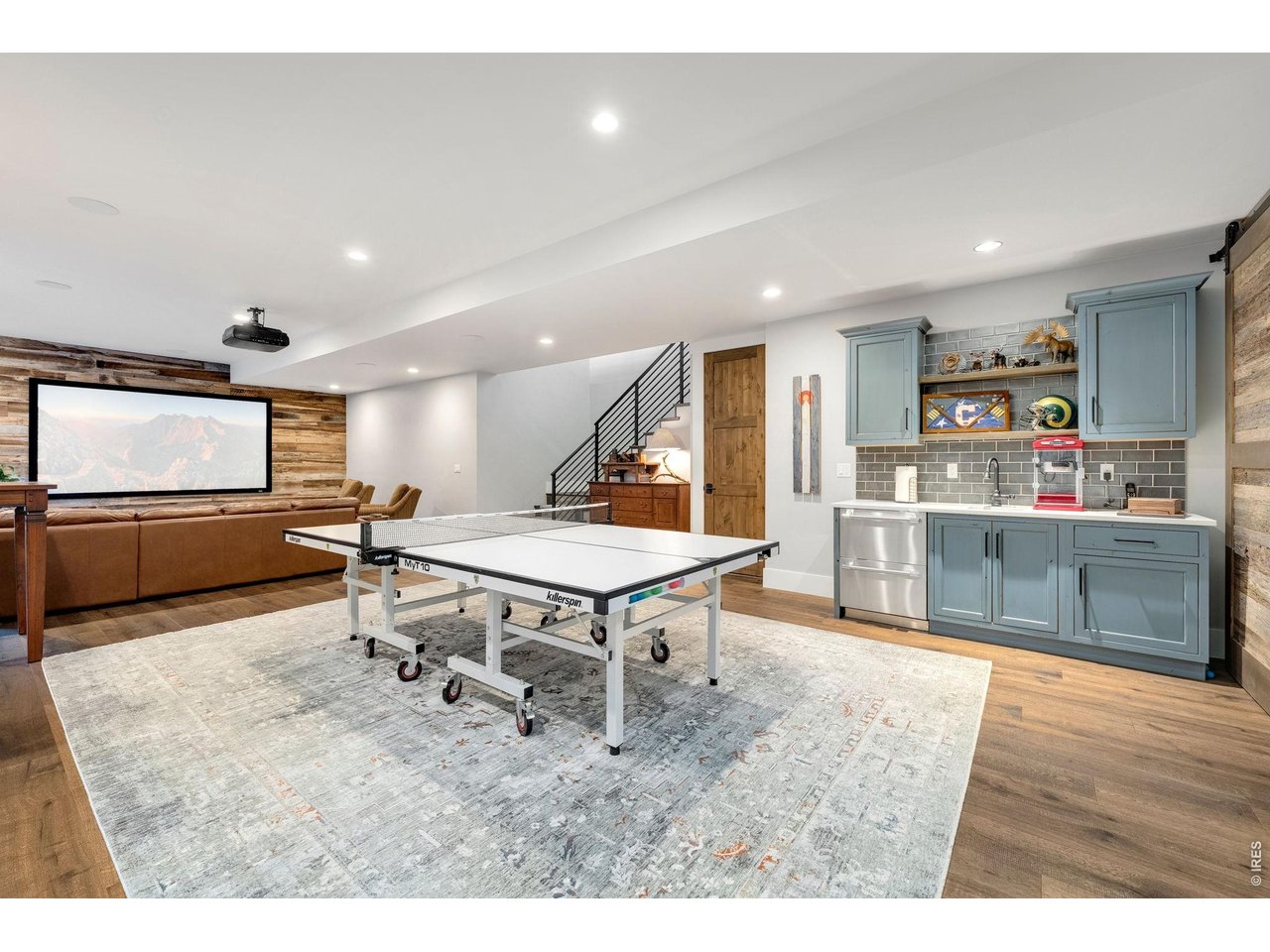 4252 Mountain Shadow Way