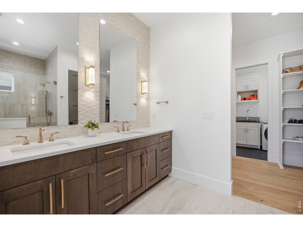 6358 Foundry Ct