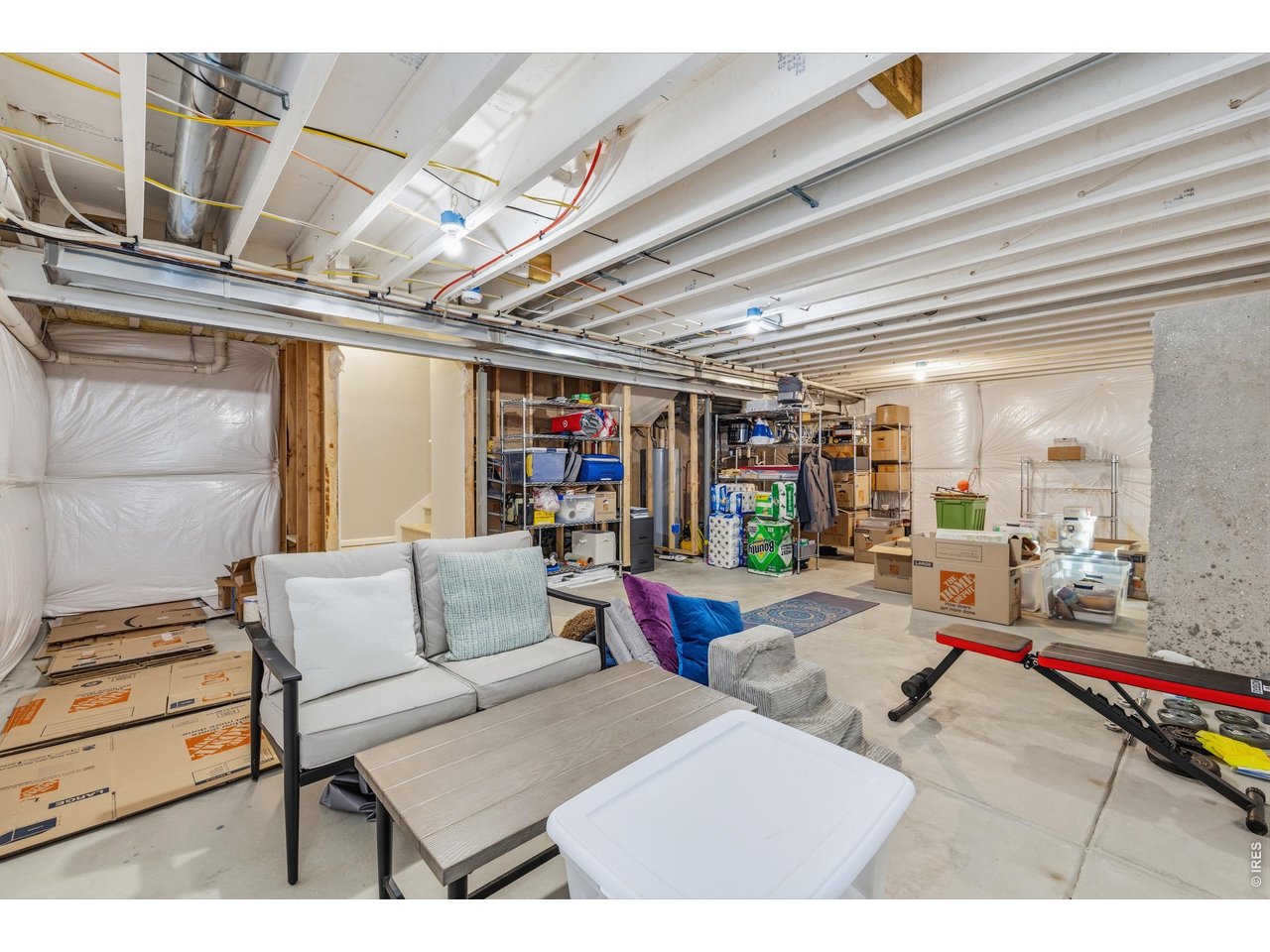 235 E 4th St
