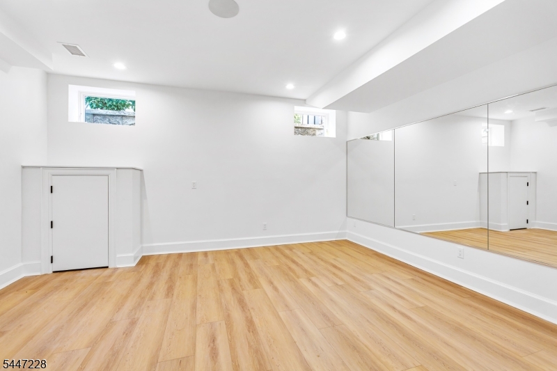 11 Florham Ave