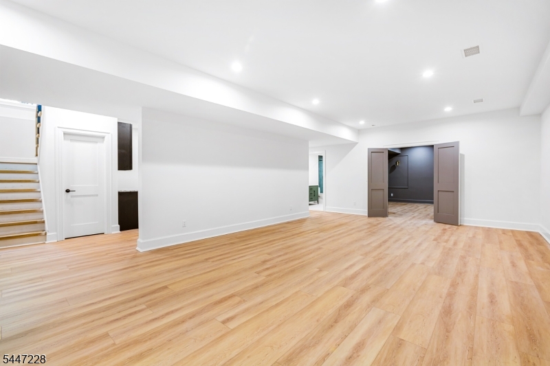 11 Florham Ave