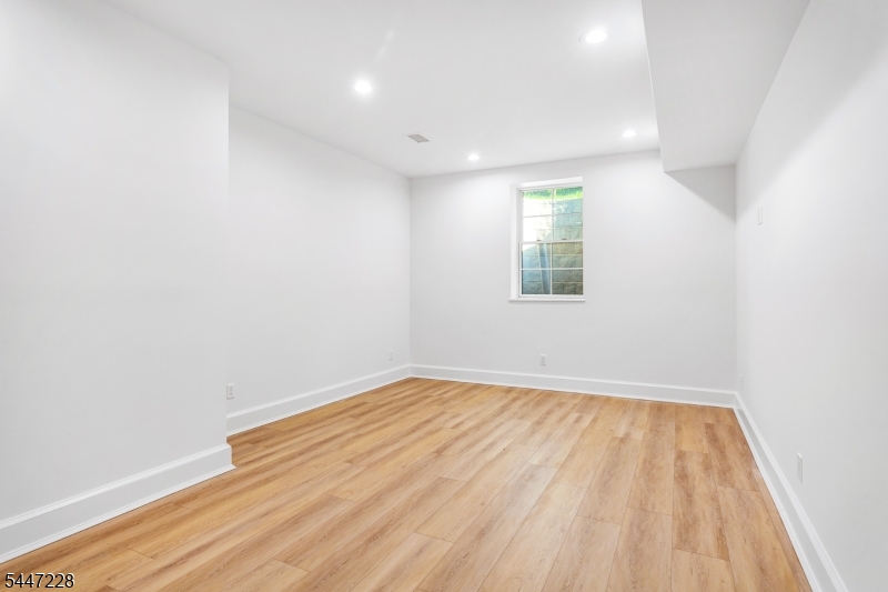 11 Florham Ave