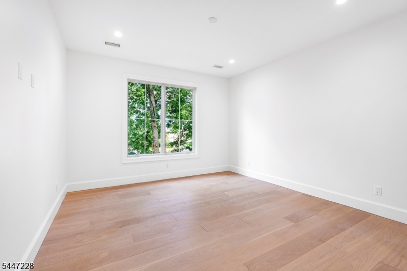 11 Florham Ave