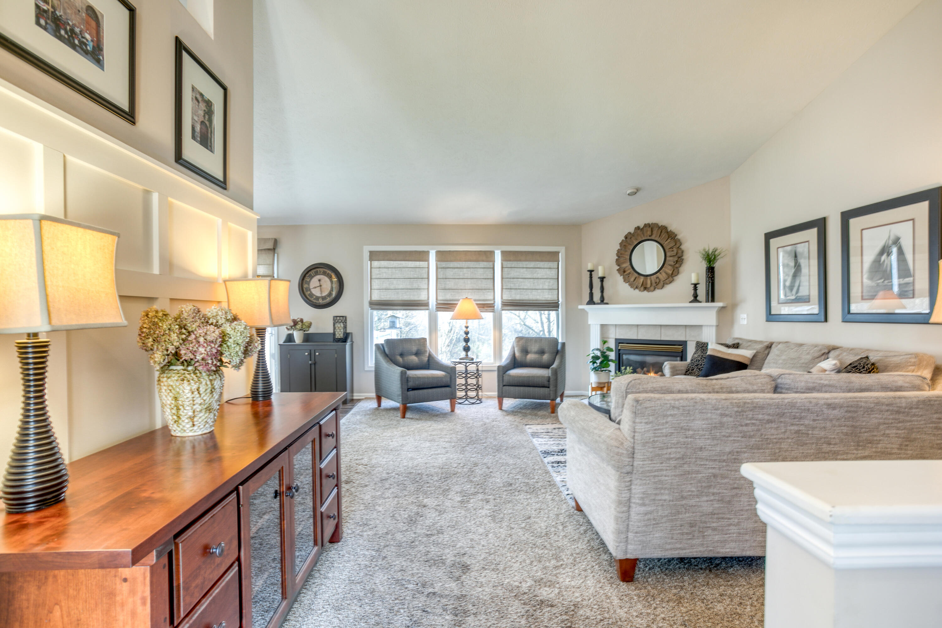 6981 Lake Bluff Drive NE