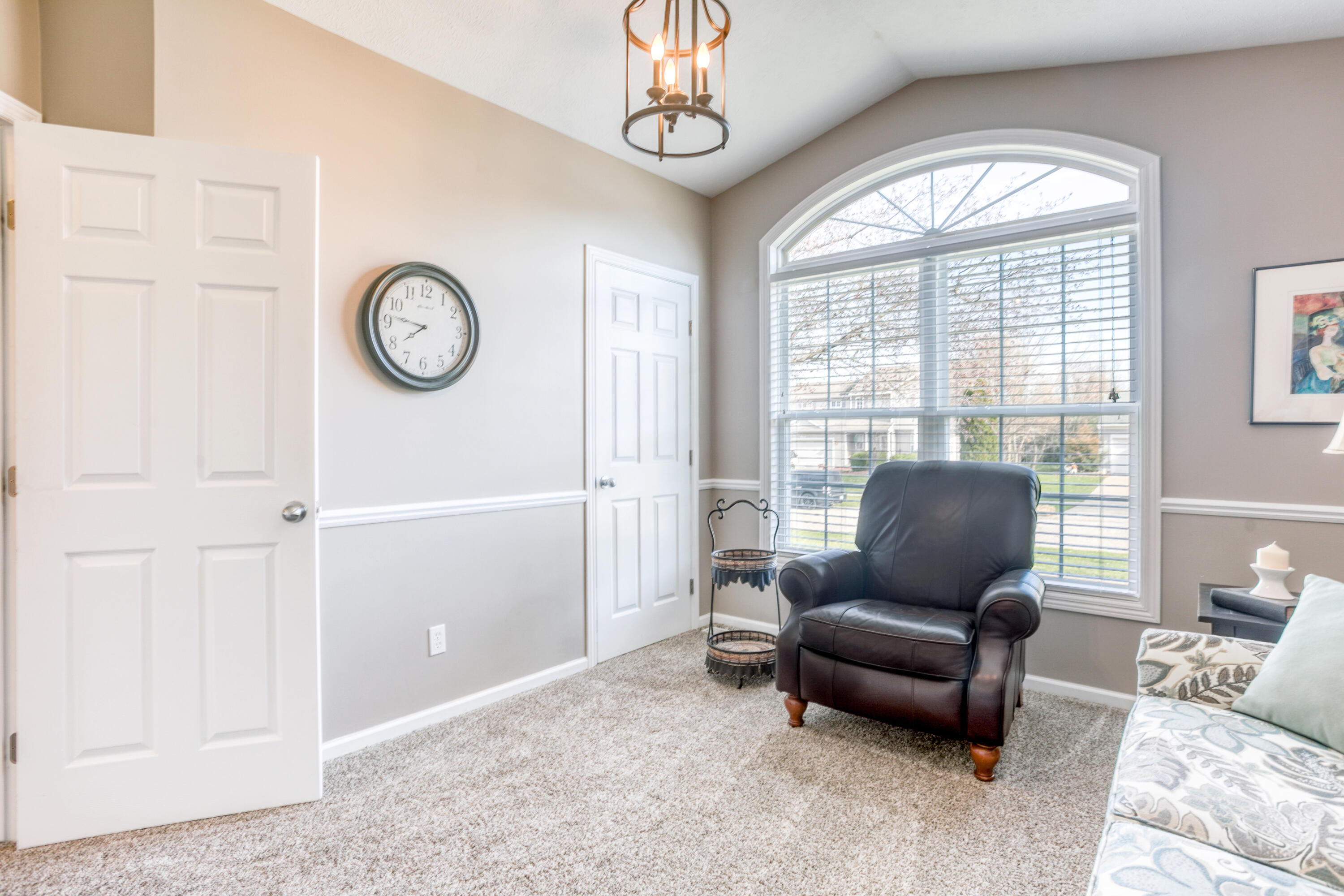 6981 Lake Bluff Drive NE