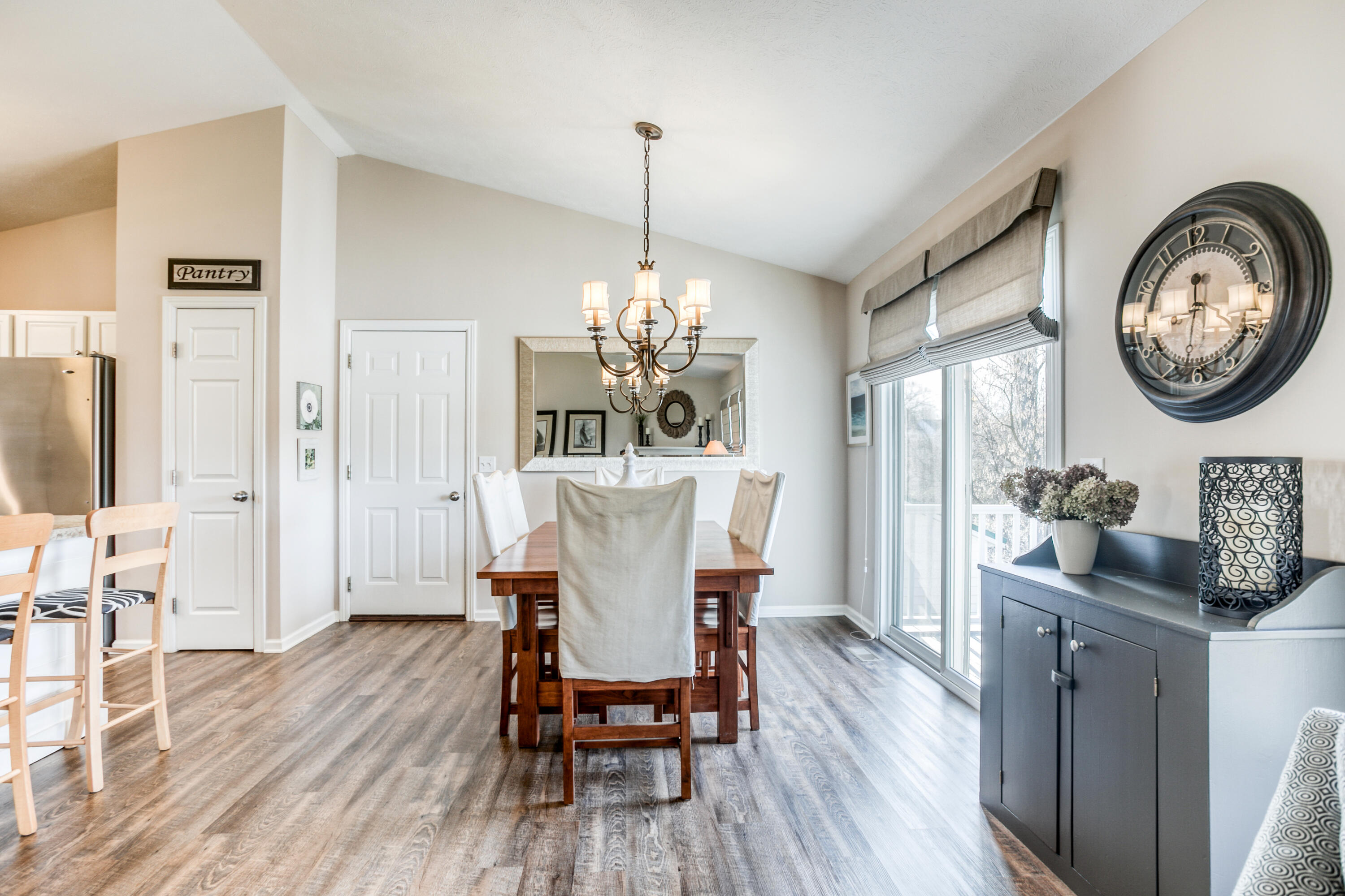 6981 Lake Bluff Drive NE