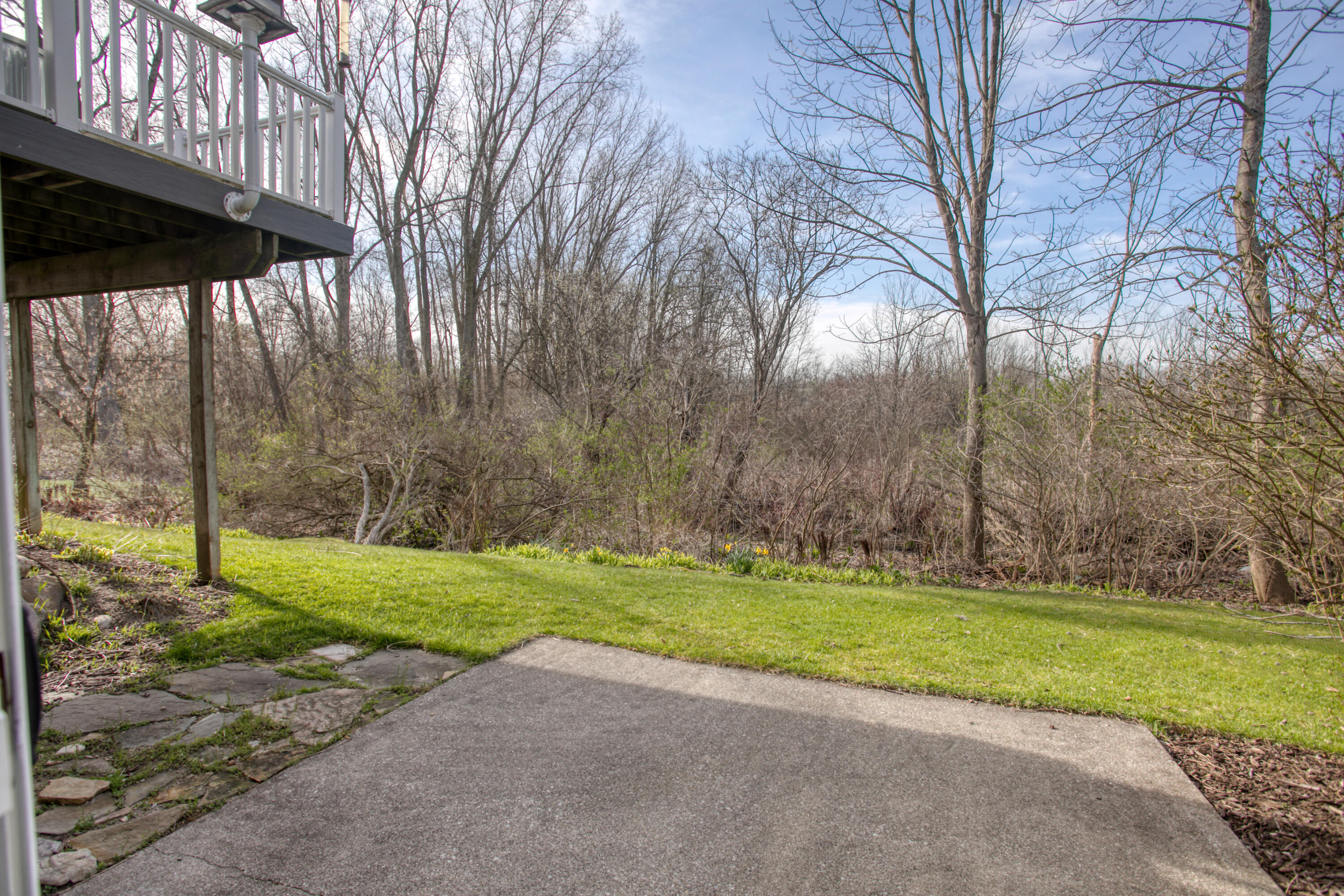 6981 Lake Bluff Drive NE