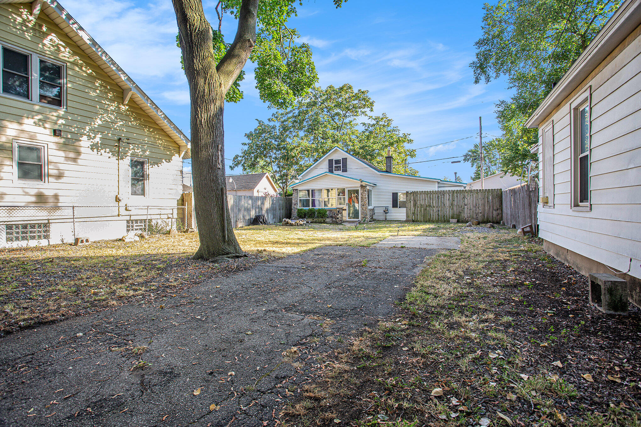 1252 Rathbone Street SW