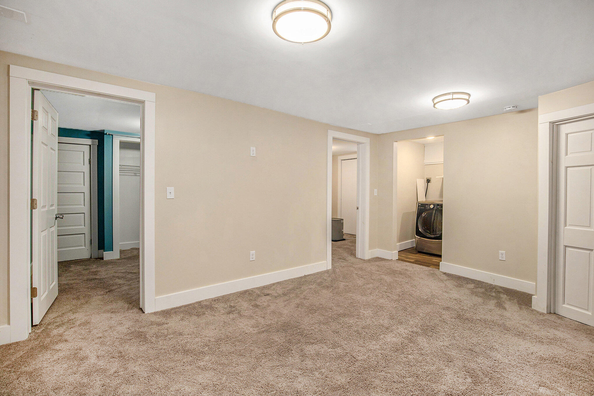 2035 Palace Avenue SW