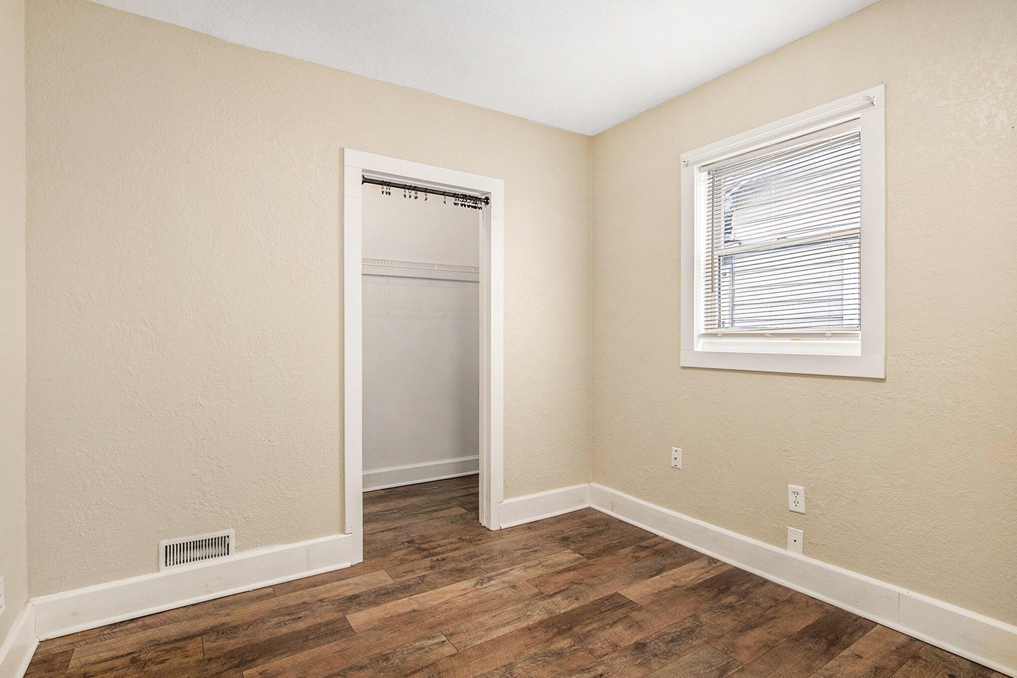 2035 Palace Avenue SW