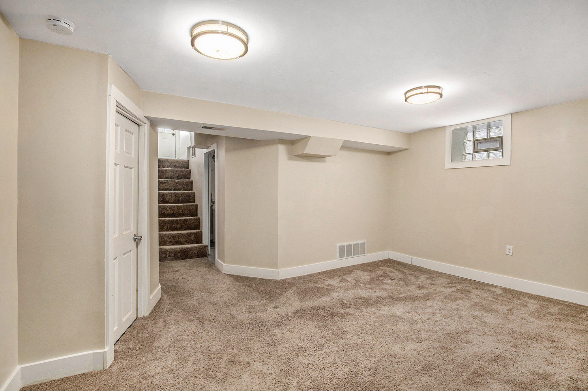 2035 Palace Avenue SW