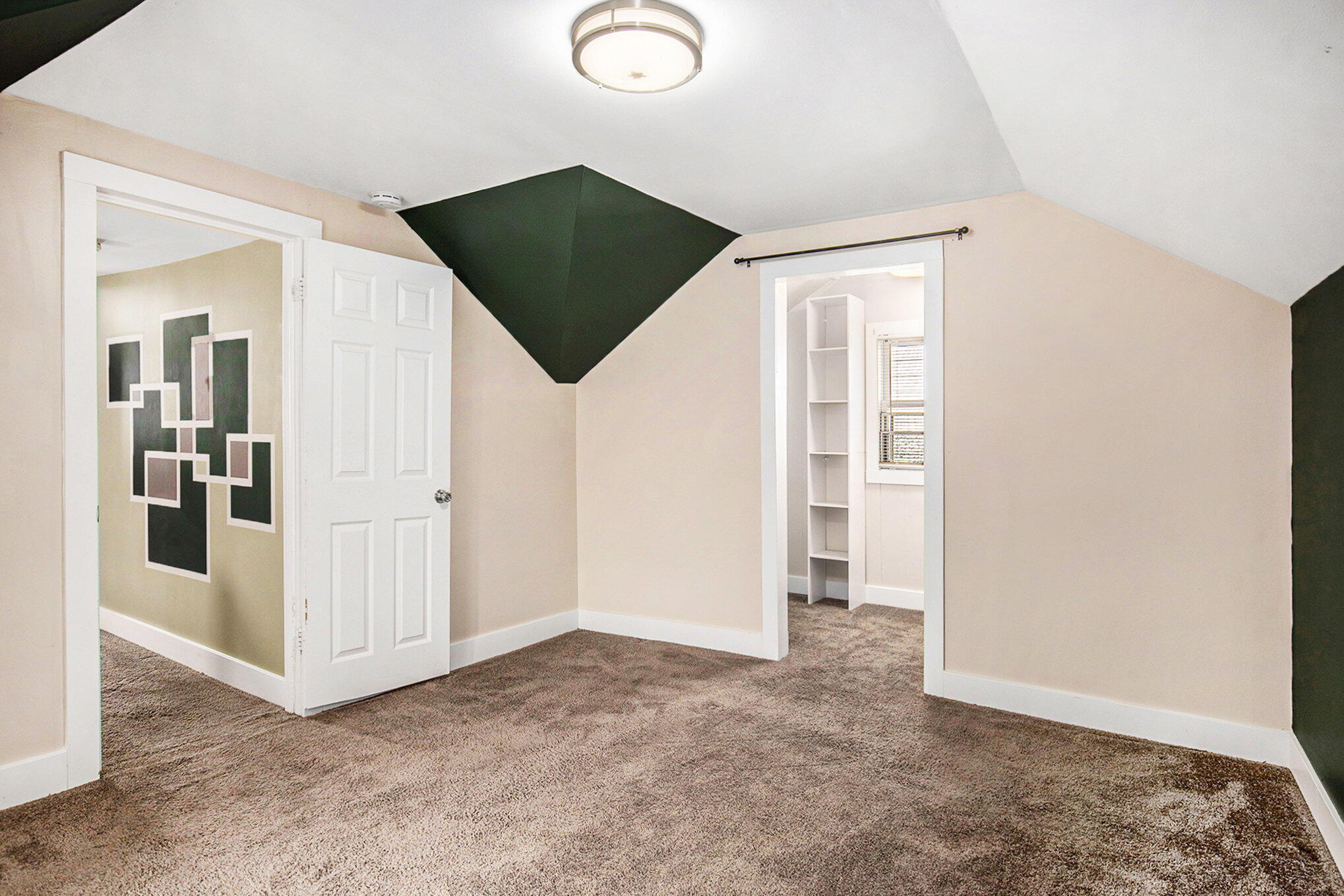 2035 Palace Avenue SW