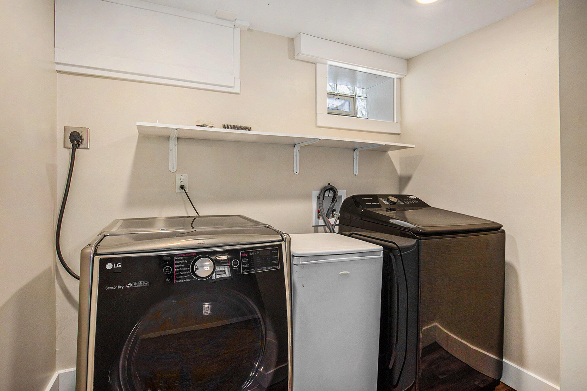 2035 Palace Avenue SW