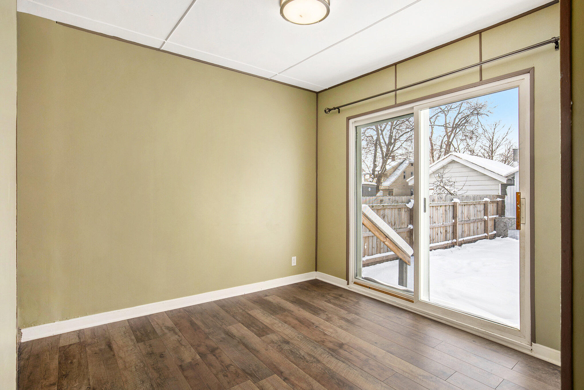 2035 Palace Avenue SW