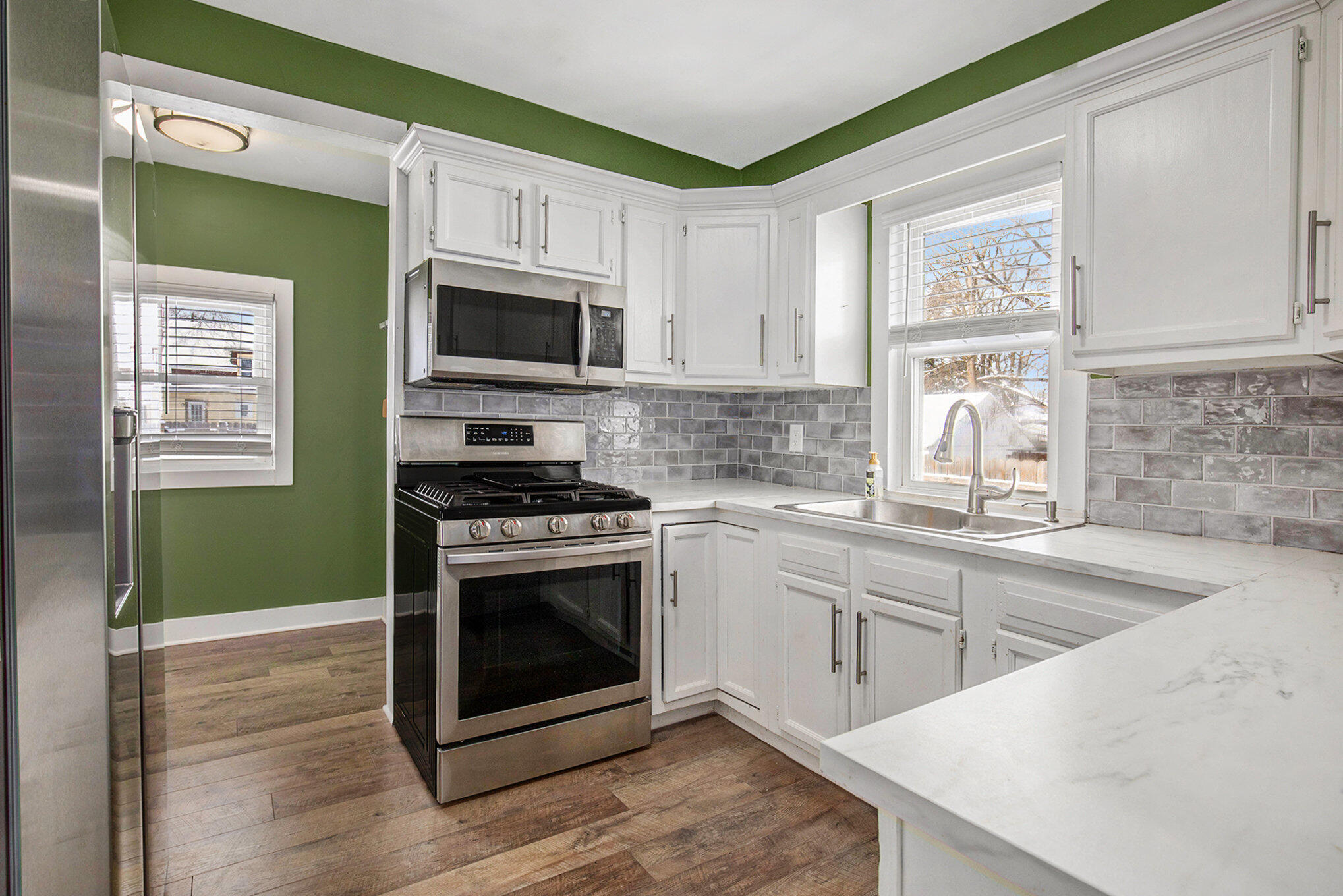 2035 Palace Avenue SW