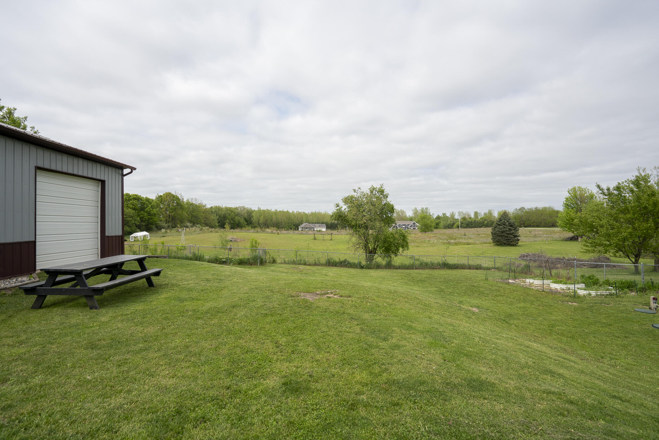 7645 11 Mile Road NE