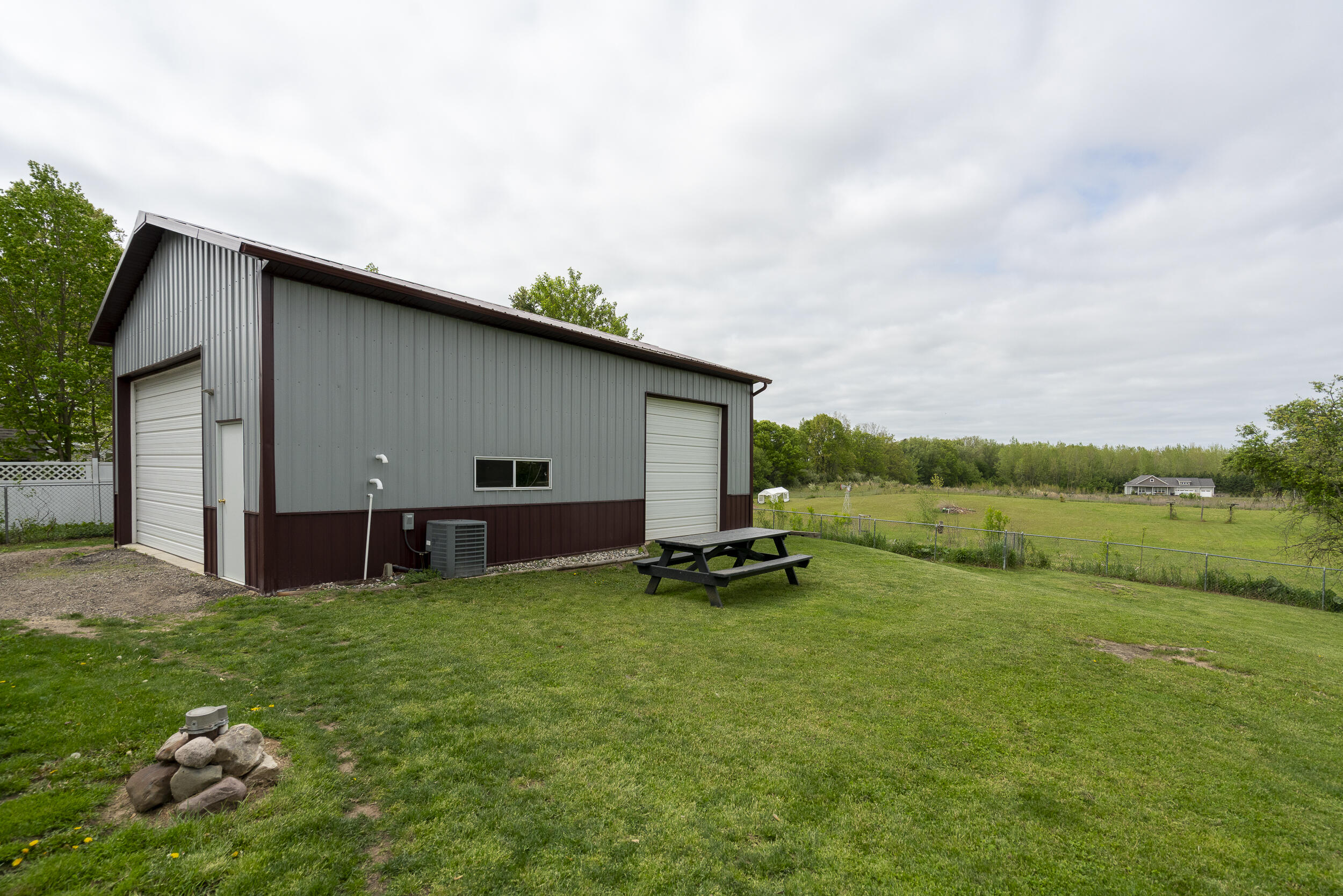 7645 11 Mile Road NE