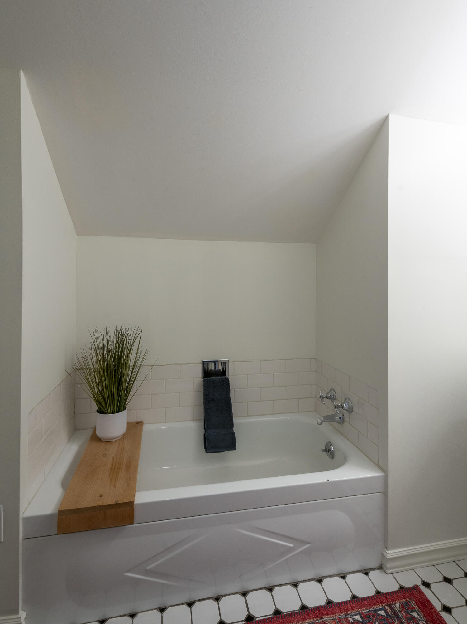 7645 11 Mile Road NE