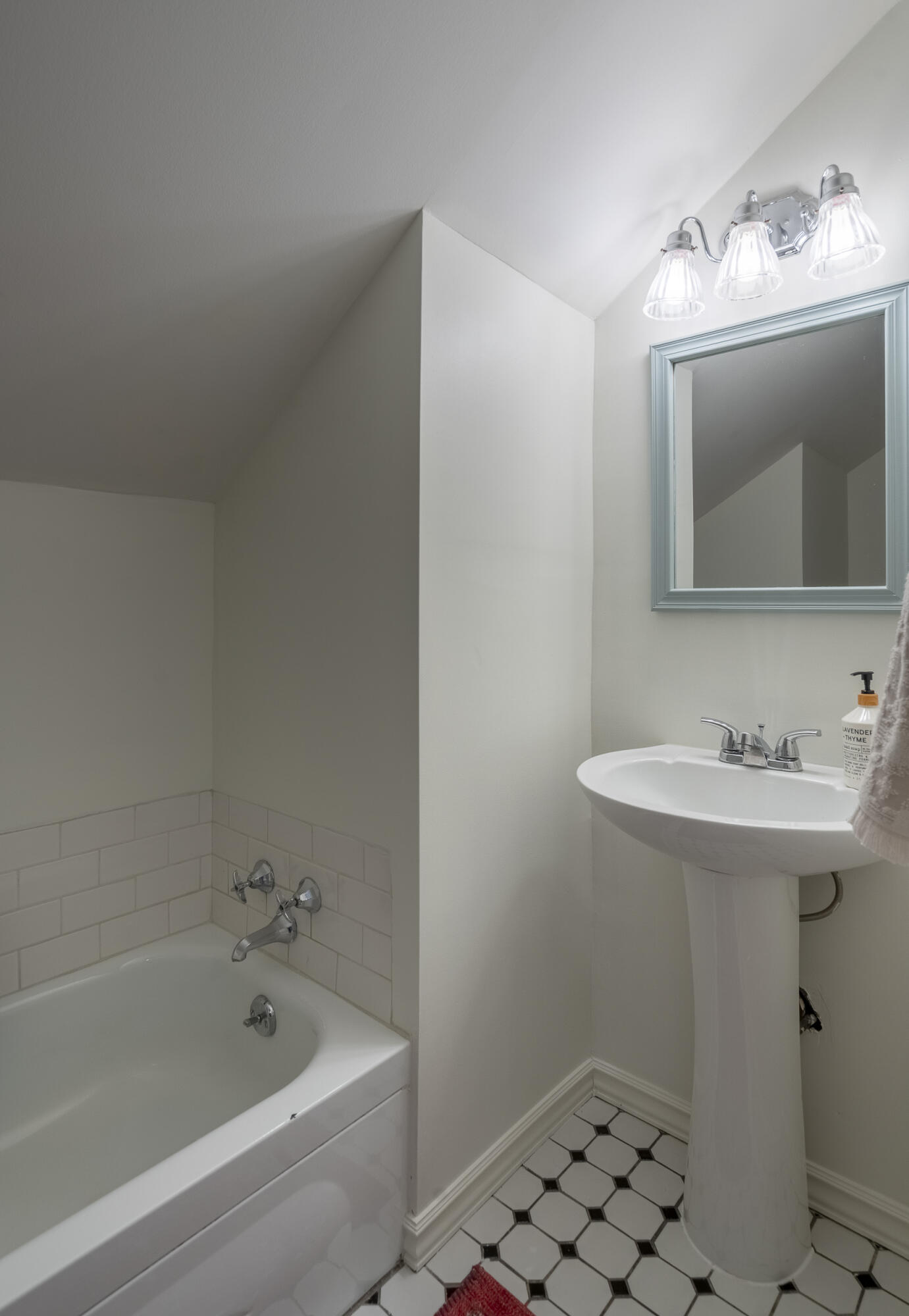 7645 11 Mile Road NE