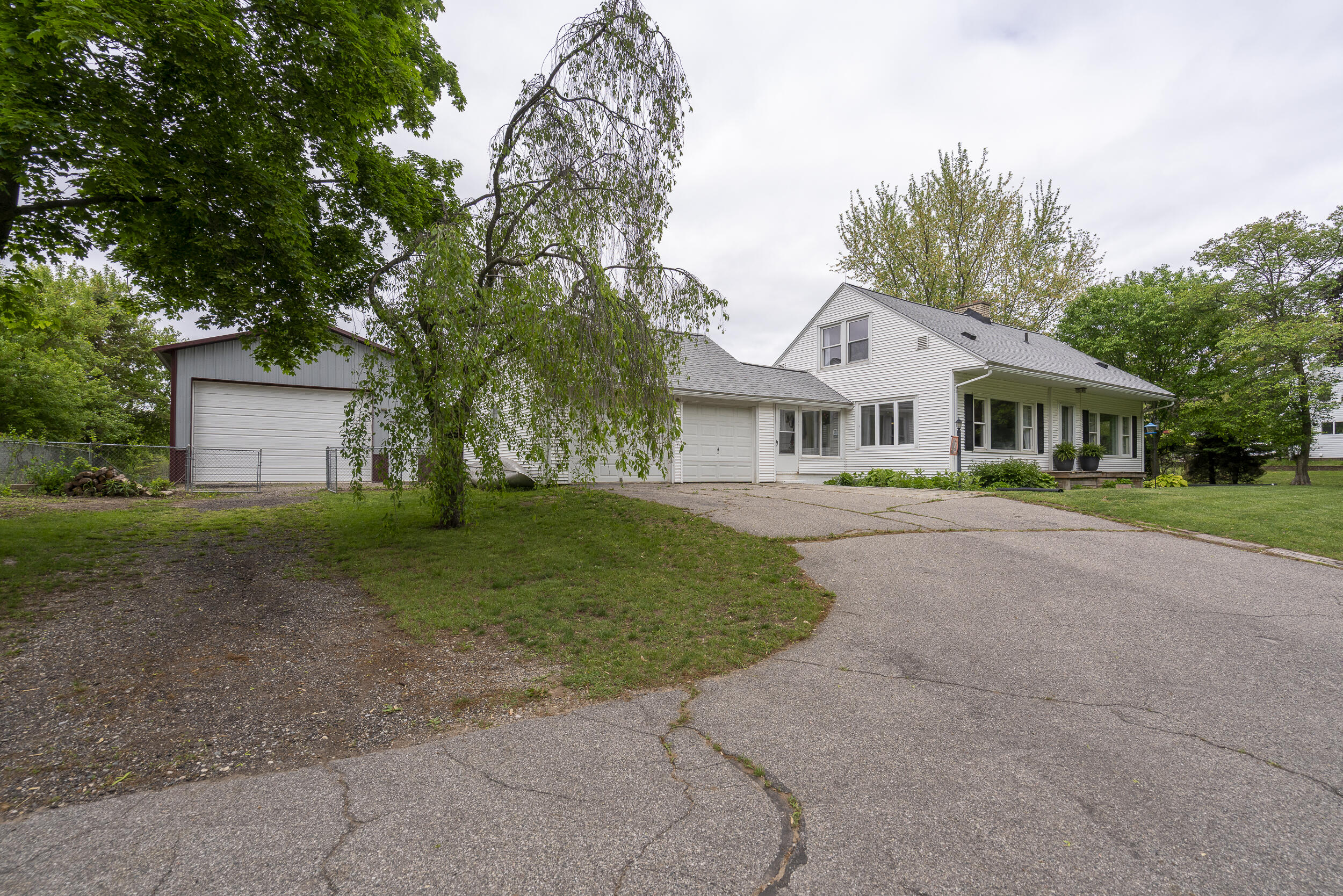 7645 11 Mile Road NE