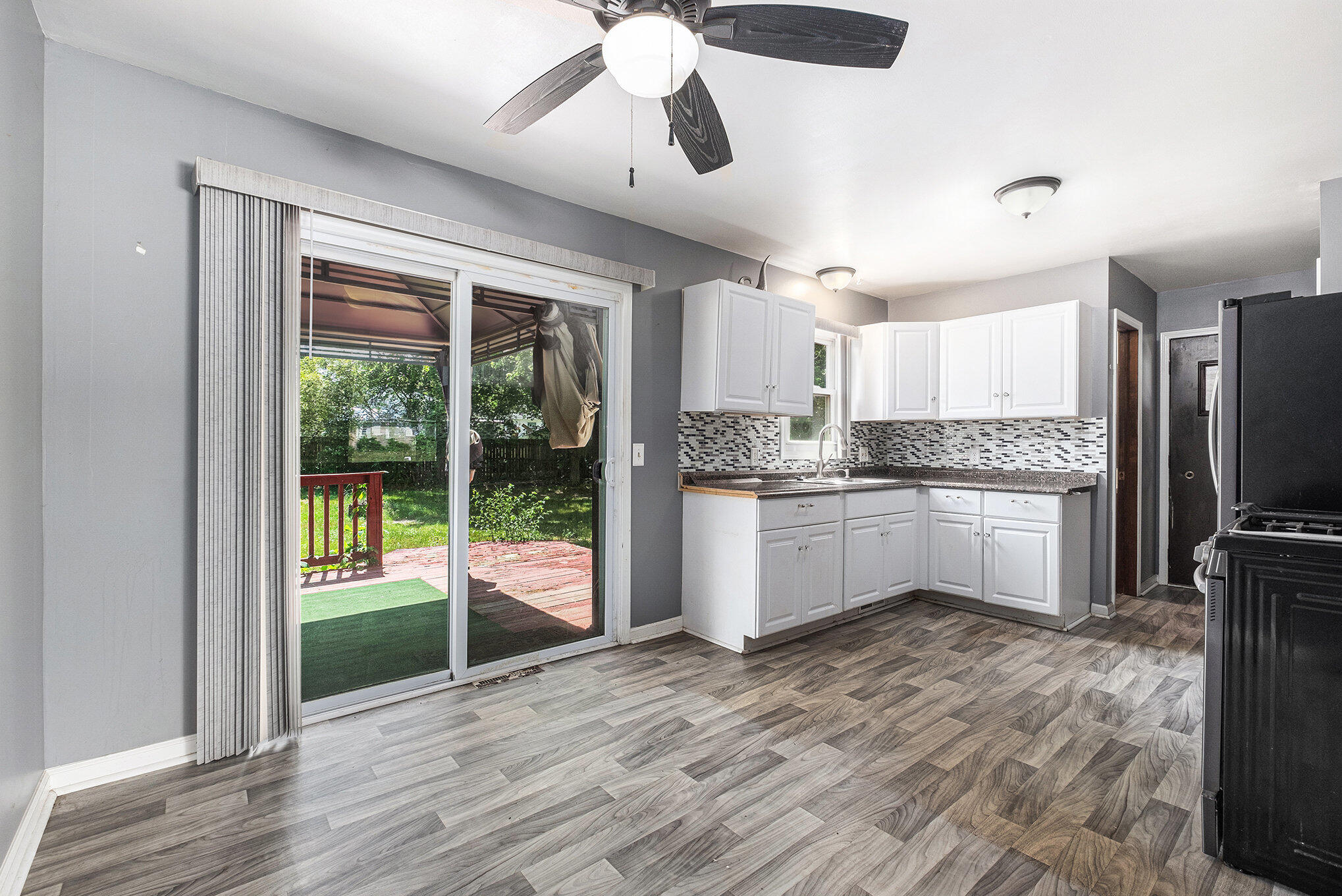 5879 Glenbrook Avenue SE