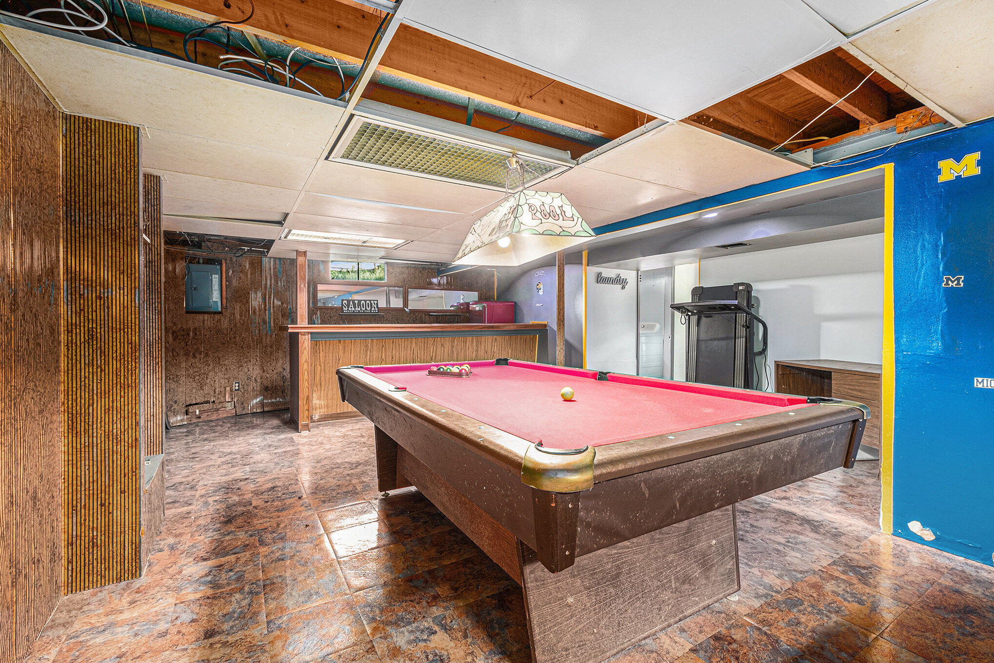 5879 Glenbrook Avenue SE