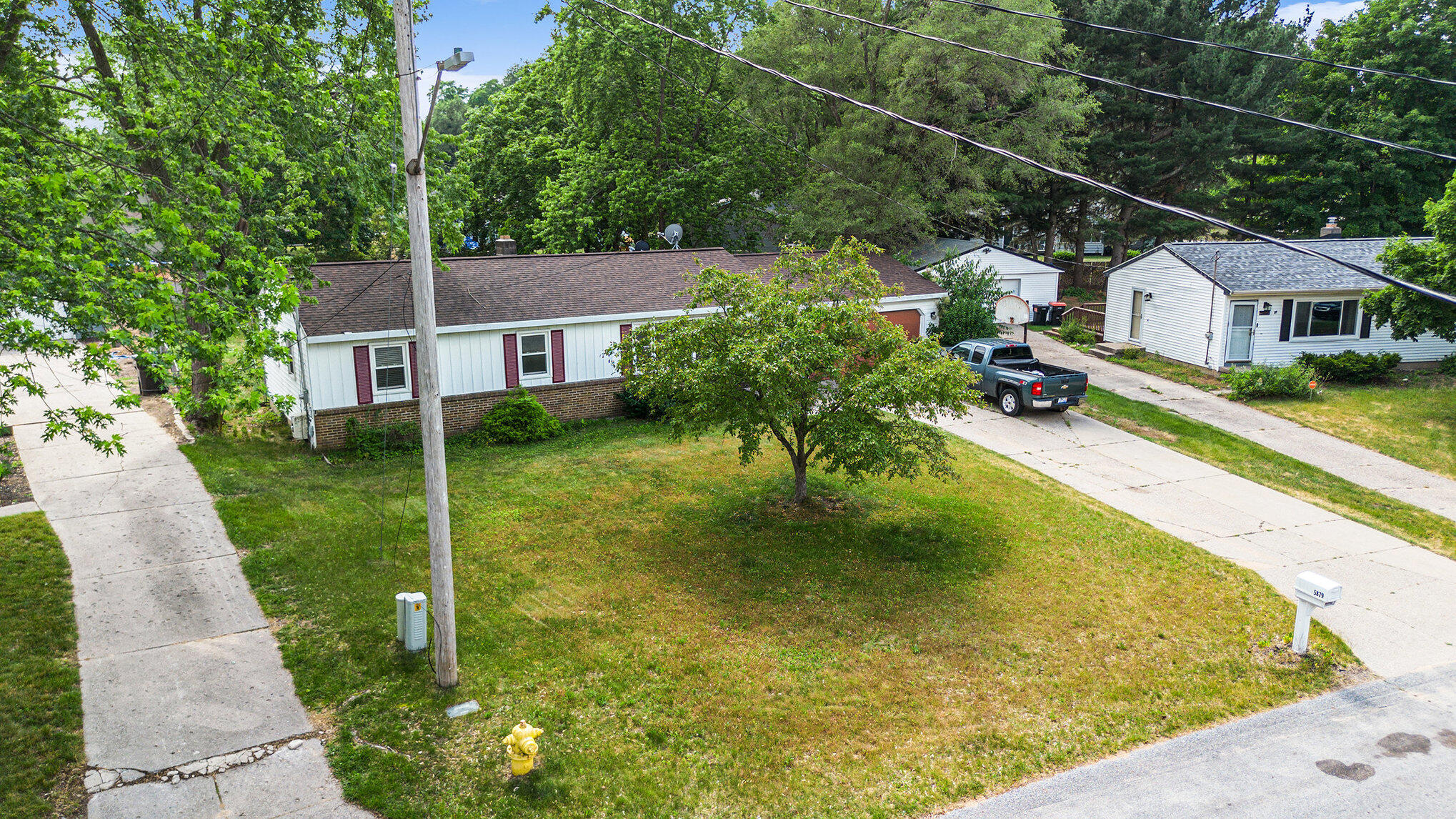 5879 Glenbrook Avenue SE